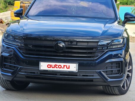 2021 Volkswagen Touareg III, синий, 7800000 рублей, вид 2
