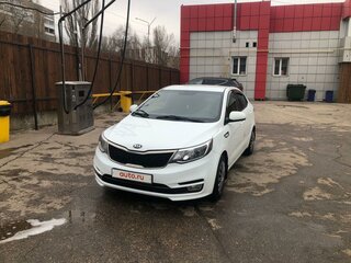 2016 Kia Rio III Рестайлинг, белый, 630000 рублей, вид 1