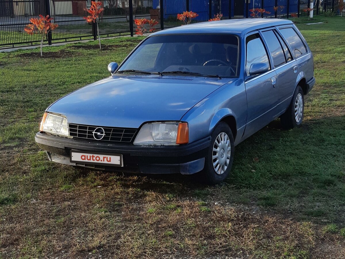 Купить б/у Opel Rekord E 1.8 MT (75 л.с.) бензин механика в ...