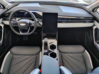 2026 Geely Atlas II, серебристый, 3449990 рублей, вид 2