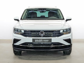2021 Volkswagen Tiguan II Рестайлинг, белый, 3315000 рублей, вид 2