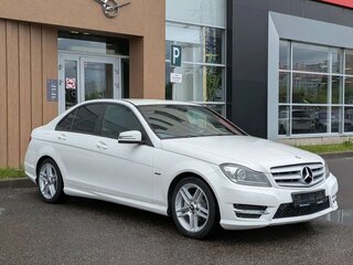 2011 Mercedes-Benz C-Класс 200 III (W204) Рестайлинг, белый, 1370000 рублей, вид 1