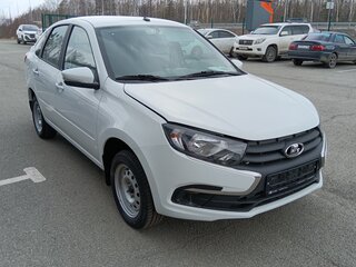 2026 Lada (ВАЗ) Granta I Рестайлинг, белый, 1098000 рублей, вид 3