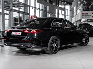 2025 Mercedes-Benz E-Класс 300 VI (W214, S214), чёрный, 9250000 рублей, вид 5