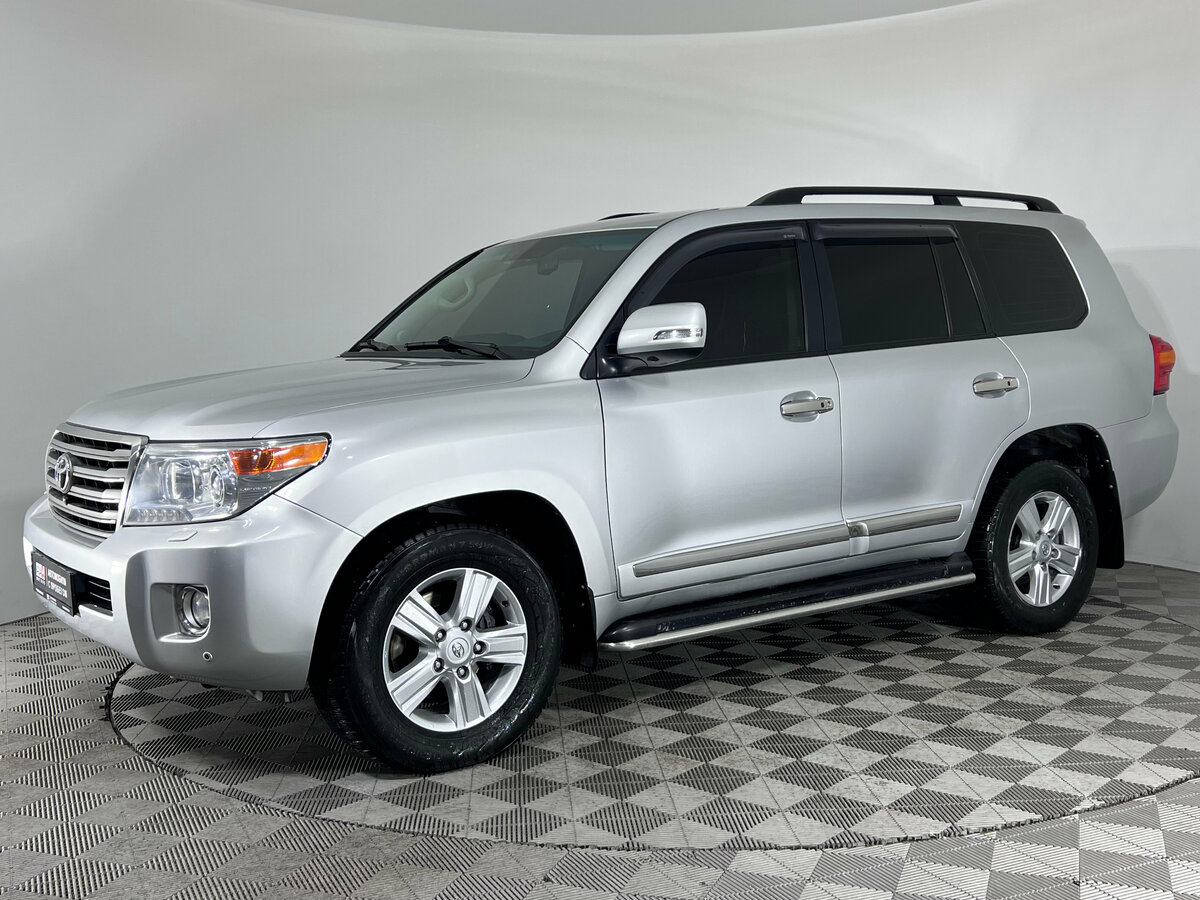 Toyota Land Cruiser 200 Series Рестайлинг 1