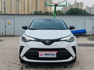 2022 Toyota C-HR I Рестайлинг, белый, 1630000 рублей, вид 1