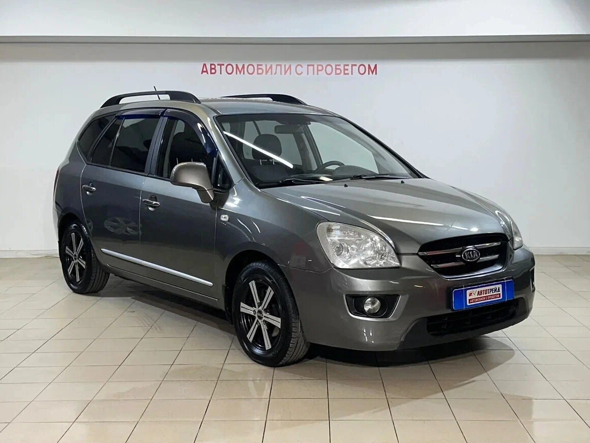 Kia Carens II (UN)
