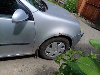2004 Volkswagen Golf V, серебристый, 230000 рублей, вид 5