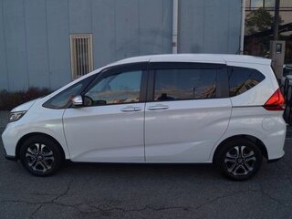 2023 Honda Freed II Рестайлинг, белый, 1655000 рублей, вид 2