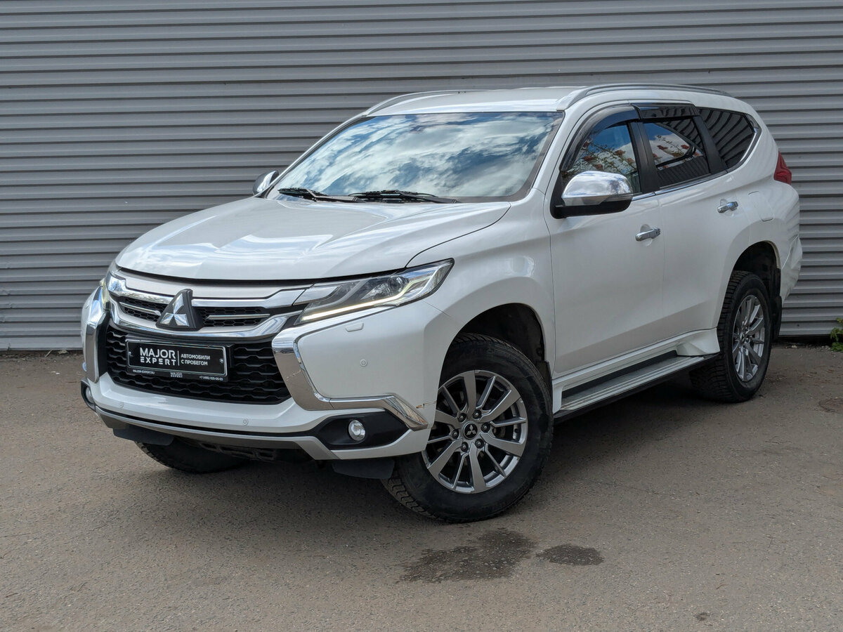 Mitsubishi Pajero Sport III
