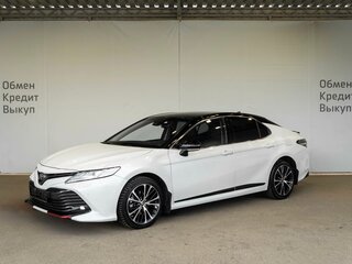 Toyota Camry VIII (XV70)