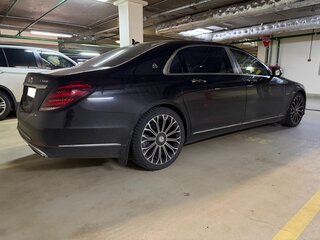 2019 Mercedes-Benz Maybach S-Класс 560 I (X222) Рестайлинг, чёрный, 5700000 рублей, вид 4