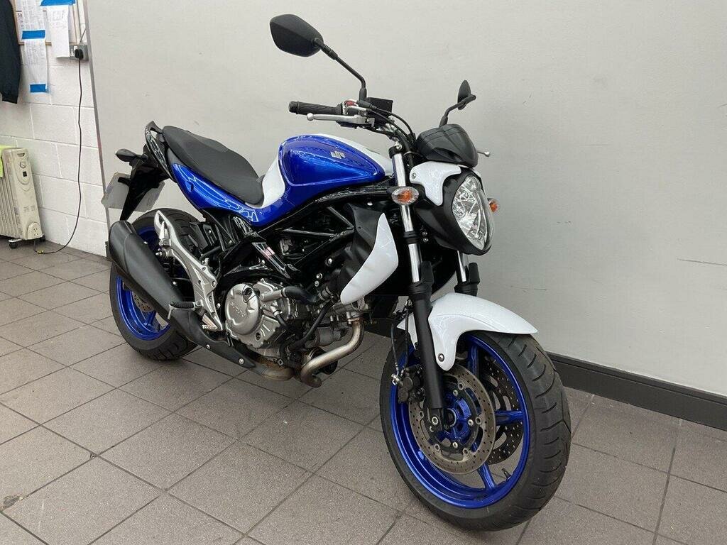 Suzuki SFV 650 Gladius