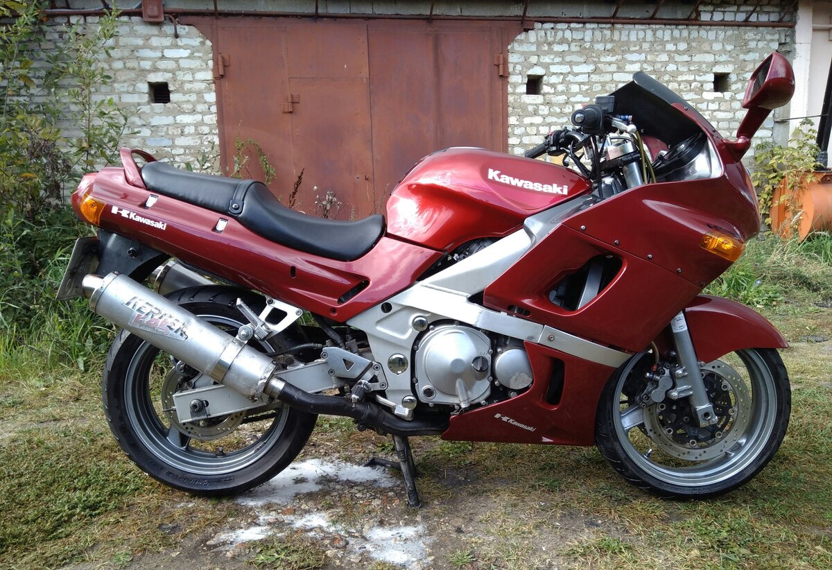 1993 Kawasaki ZZR 400, красный - вид 5.