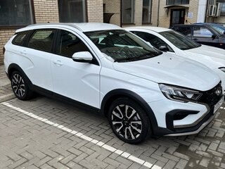 2024 Lada (ВАЗ) Vesta SW Cross I Рестайлинг (NG), белый, 1650000 рублей, вид 1