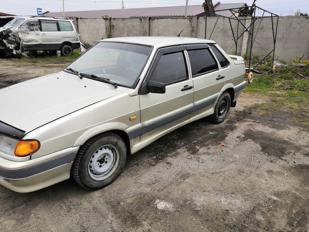 Купить б/у Lada (ВАЗ) 2115 1997-2012 1.5 MT (78 л.с.) бензин механика в  Омске: бежевый Лада 2115 2006 седан 2006 года на Авто.ру ID 1119018063