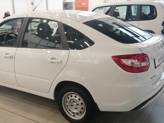 2026 Lada (ВАЗ) Granta I Рестайлинг, белый, 1218000 рублей, вид 3