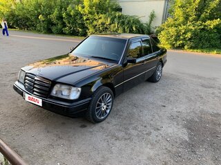 1991 Mercedes-Benz W124 230, чёрный, 800000 рублей, вид 1