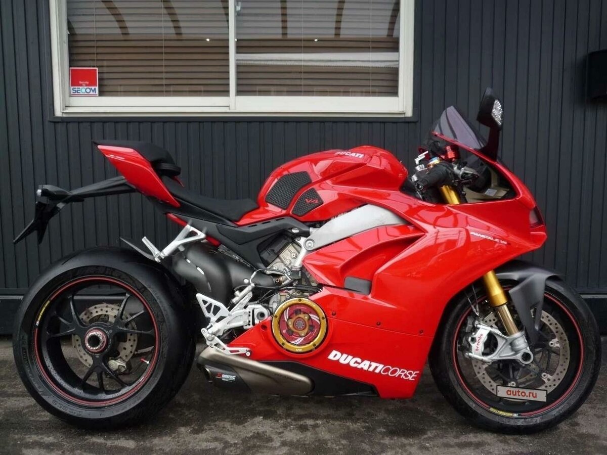 Ducati Panigale V4 6