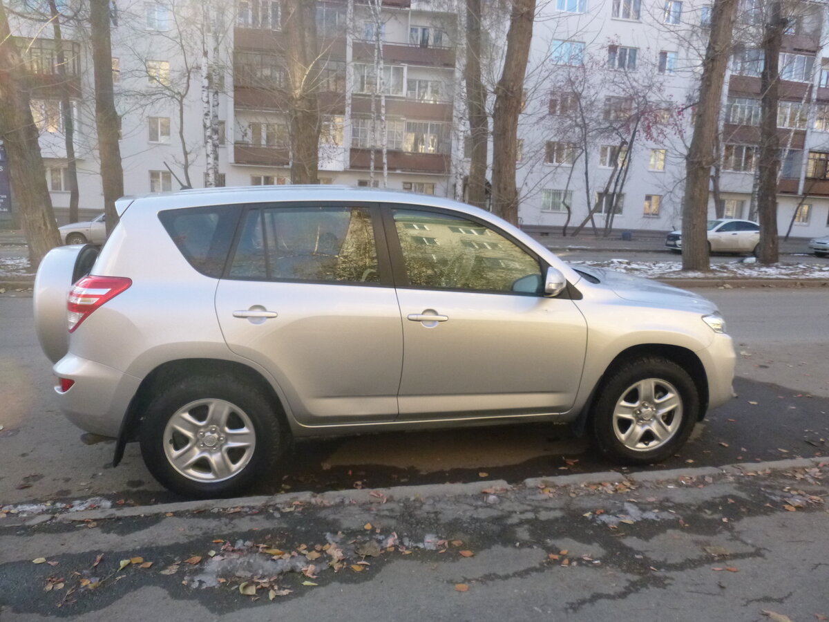 Купить б/у Toyota RAV4 III (XA30) Рестайлинг 2.0 CVT (148