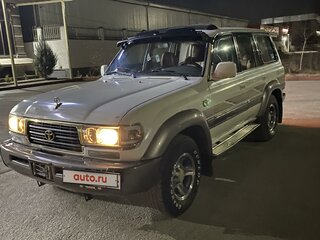 1997 Toyota Land Cruiser 80 Series Рестайлинг, белый, 2500000 рублей, вид 1