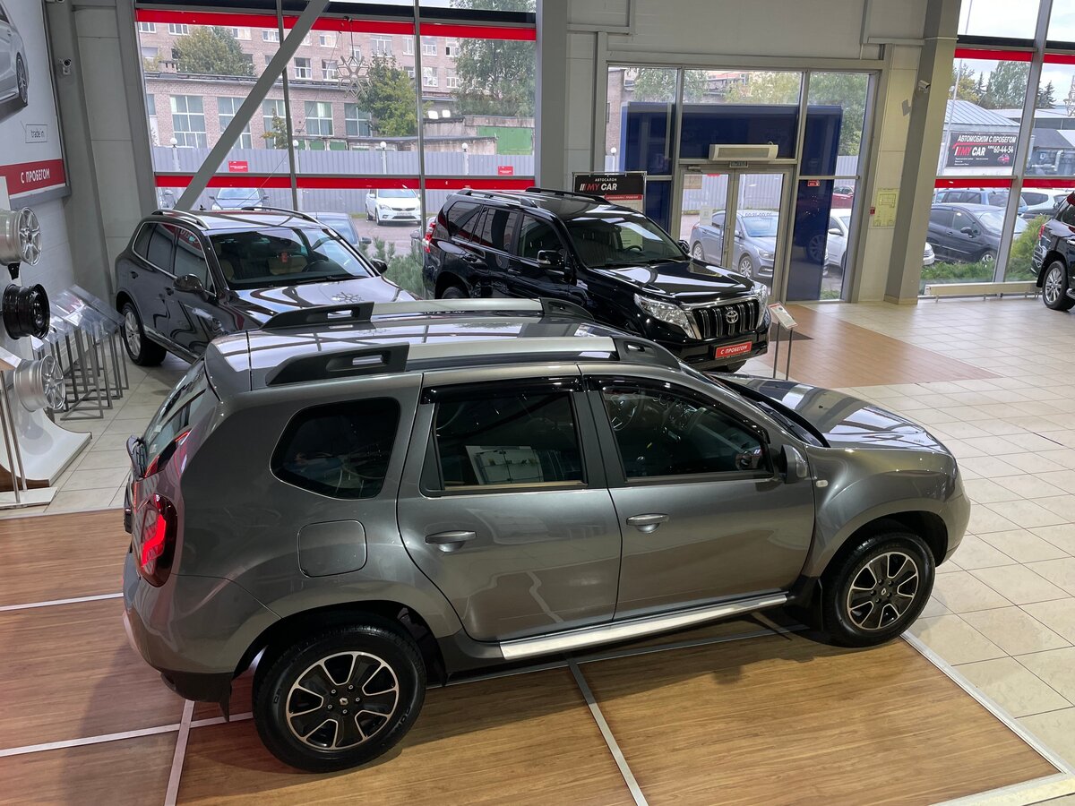 Купить б/у Renault Duster I Рестайлинг 2.0 MT (143 л.с.) 4WD бензин ...