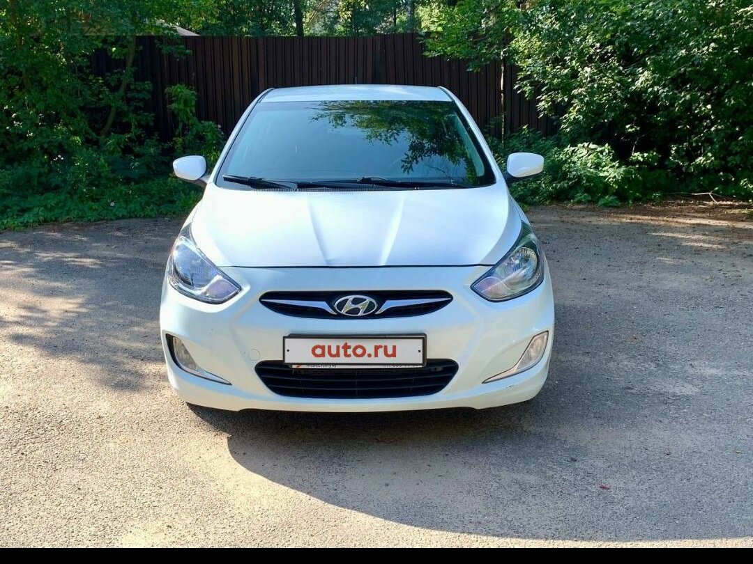 Купить б/у Hyundai Solaris I 1.6 AT (123 л.с.) бензин автомат в ...