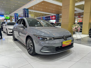 2022 Volkswagen Golf VIII, серый, 1489003 рублей, вид 3