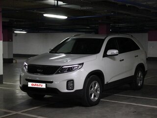2017 Kia Sorento II Рестайлинг, белый, 2400000 рублей, вид 1