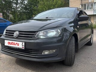 2016 Volkswagen Polo V Рестайлинг, серый, 570000 рублей, вид 1