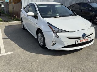 2016 Toyota Prius IV (XW50), белый, 1900000 рублей, вид 1
