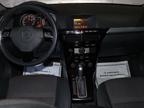 2010 Opel Astra GTC H Рестайлинг, красный - вид 7