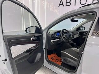 2023 Jetta VS7 I Рестайлинг 1, серебристый, 1700000 рублей, вид 4