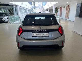 2025 Mini Hatch C IV (F65/F66/J01), серебристый, 3571527 рублей, вид 4