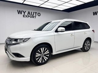 2022 Mitsubishi Outlander III Рестайлинг 3, белый, 2365000 рублей, вид 3