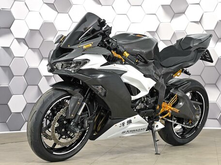 Купить б/у Kawasaki ZX-6 Ninja инжектор в Москве: серый спорт-байк