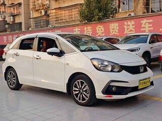 2022 Honda Fit Crosstar IV Рестайлинг, белый, 970004 рублей, вид 3