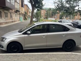 2015 Volkswagen Polo V, серебристый, 600000 рублей, вид 4