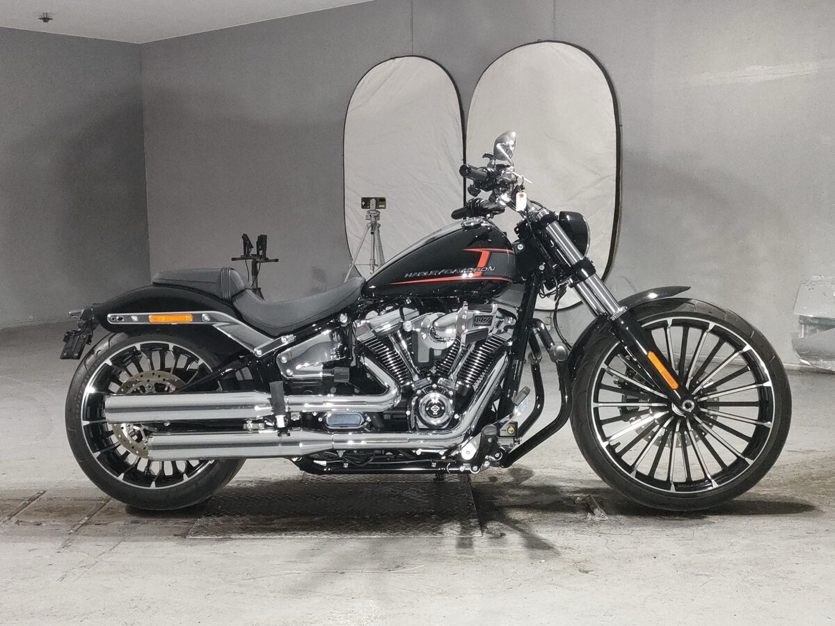 Harley-Davidson Breakout