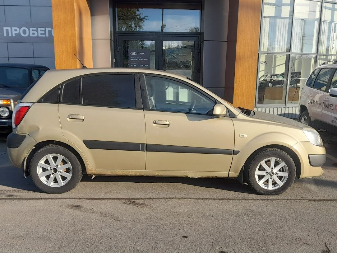 Kia Rio 2006 Р·РµР»РµРЅС‹Р№