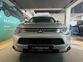 2014 Mitsubishi Outlander III Рестайлинг, серебристый, 1449000 рублей, вид 3