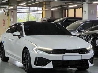 2026 Kia K5 III Рестайлинг, белый, 5890000 рублей, вид 2