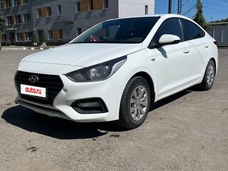 2017 Hyundai Solaris II, белый, 900000 рублей, вид 1