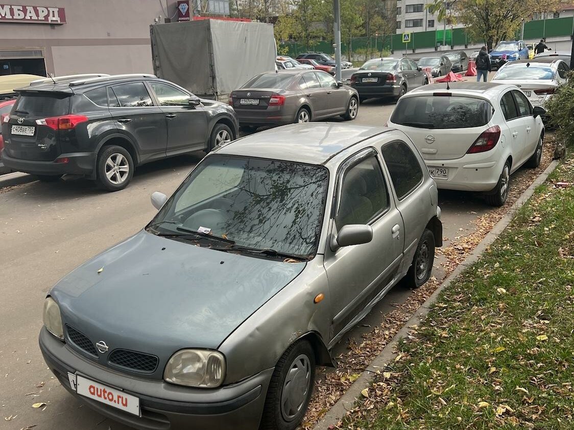 Ниссан Марч серый