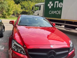 2015 Mercedes-Benz CLS 400 II (C218) Рестайлинг, красный, 3700000 рублей, вид 1