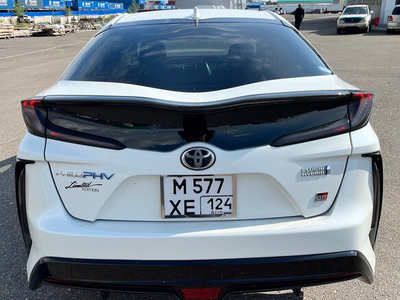 2018 Toyota Prius IV Рестайлинг (XW50), белый, 2350000 рублей - вид 15