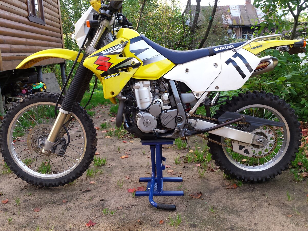 Suzuki Dr z