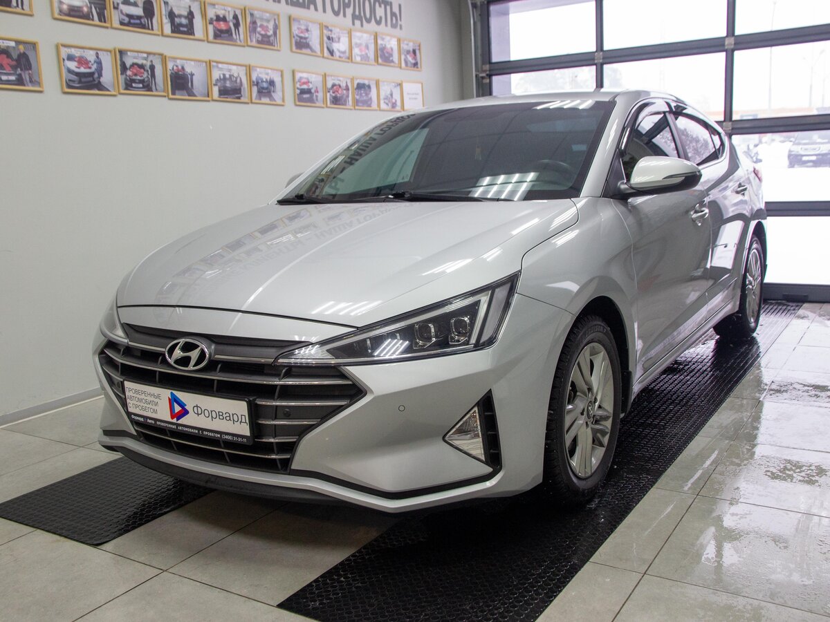 Купить б/у Hyundai Elantra VI (AD) Рестайлинг 2.0 AT (150 л.с.) бензин ...