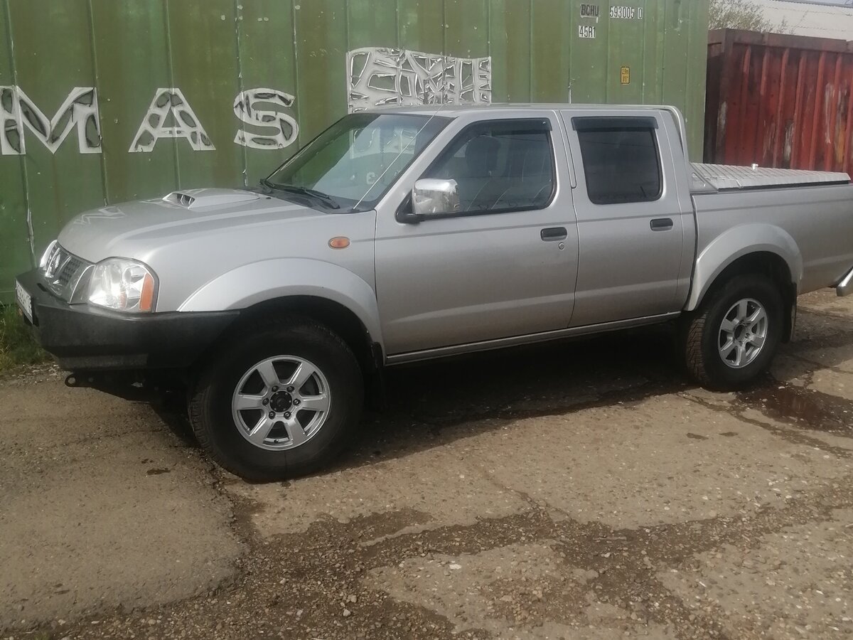 Nissan np300 в горах