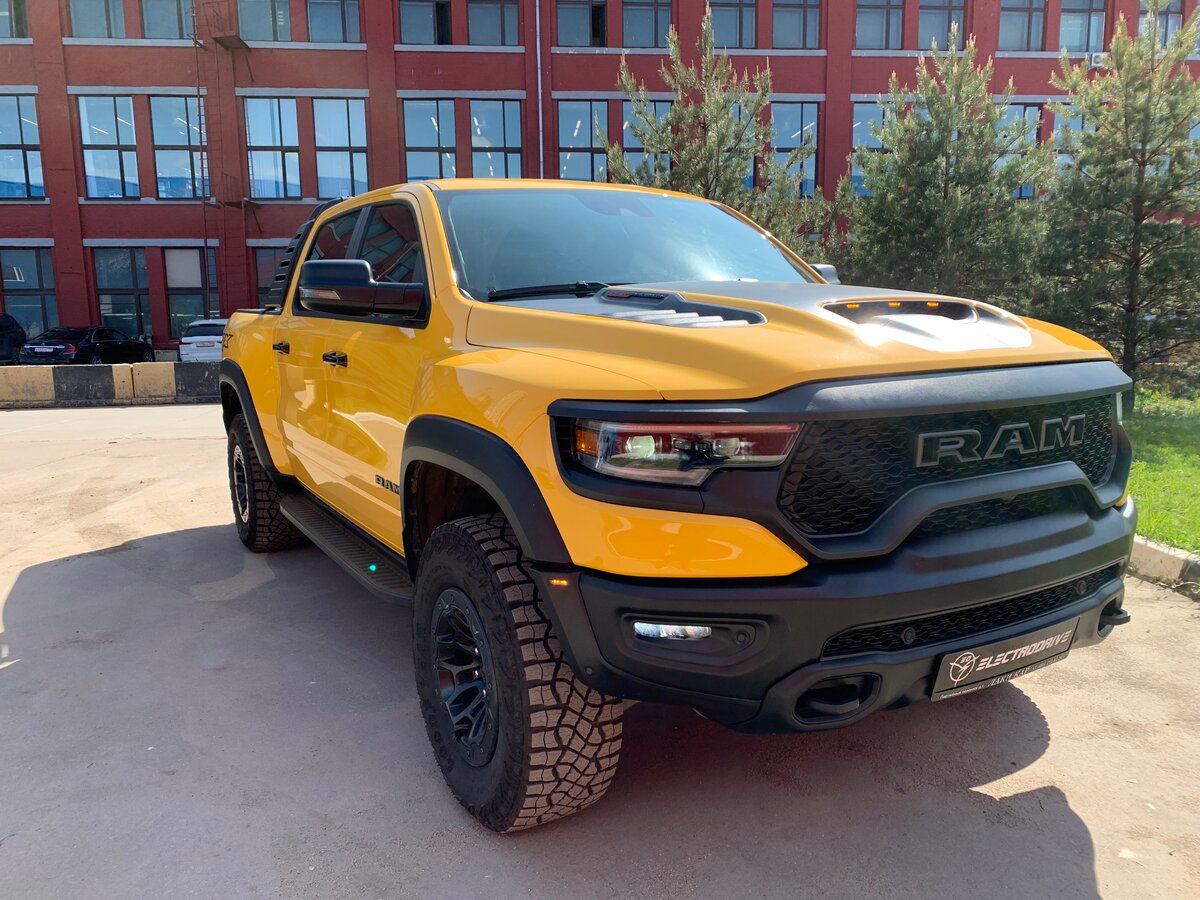   Ram 1500 V Crew Cab TRX 62 AT 712  4WD        1500 V    2023    ID  1119039828